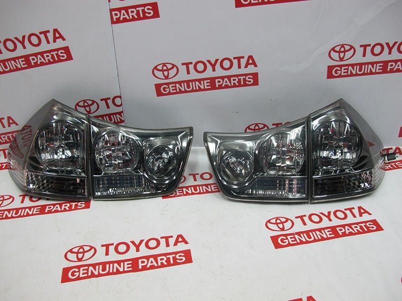 Комплект задних фонарей на Lexus RX 2003-2008гг